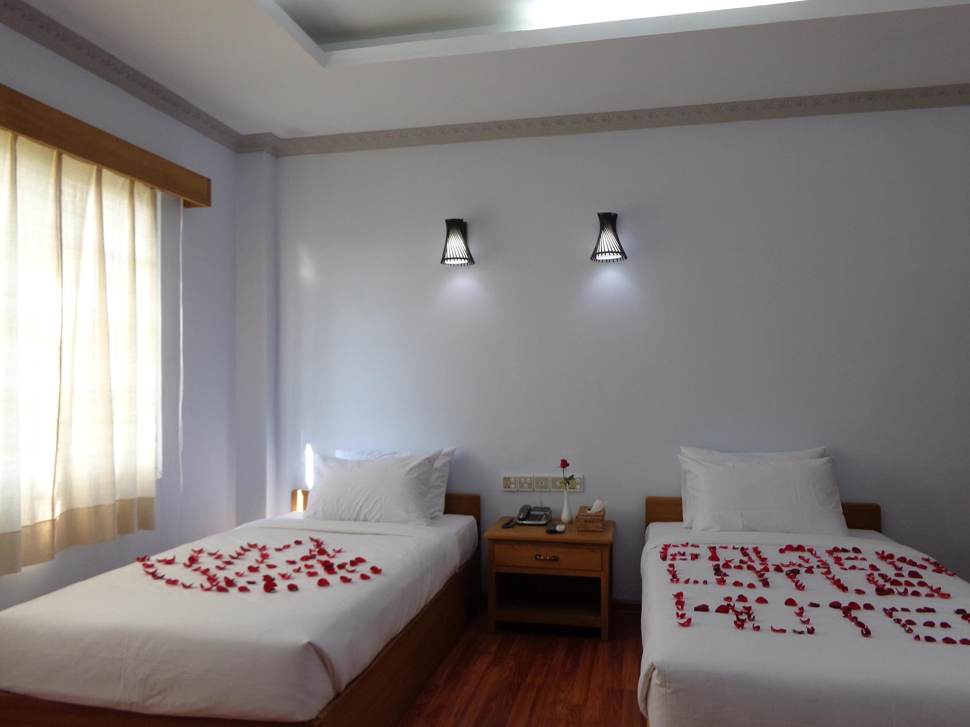 Golden Lotus Inle Hotel Nyaung Shwe Εξωτερικό φωτογραφία